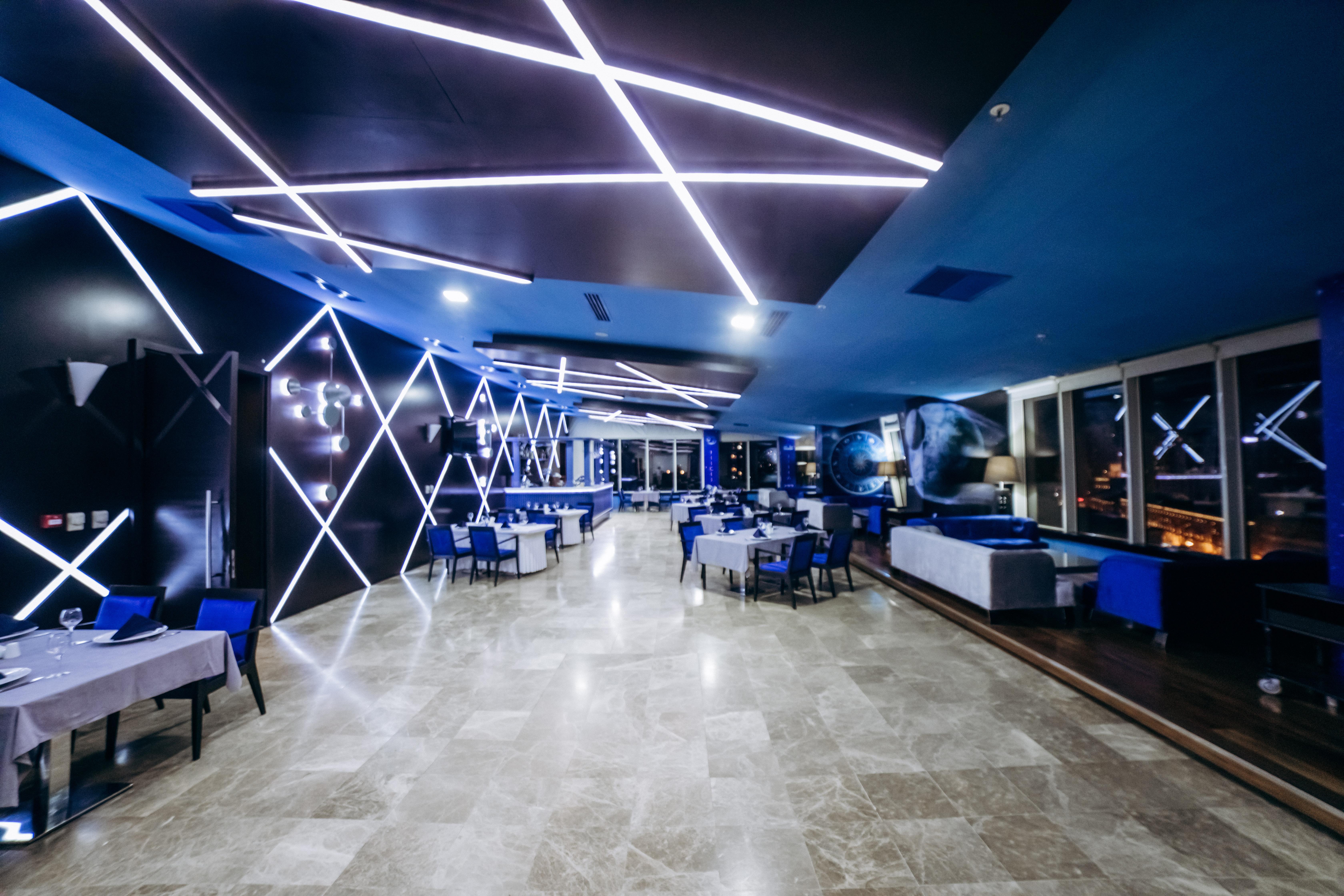 Point Hotel Baku Exterior photo