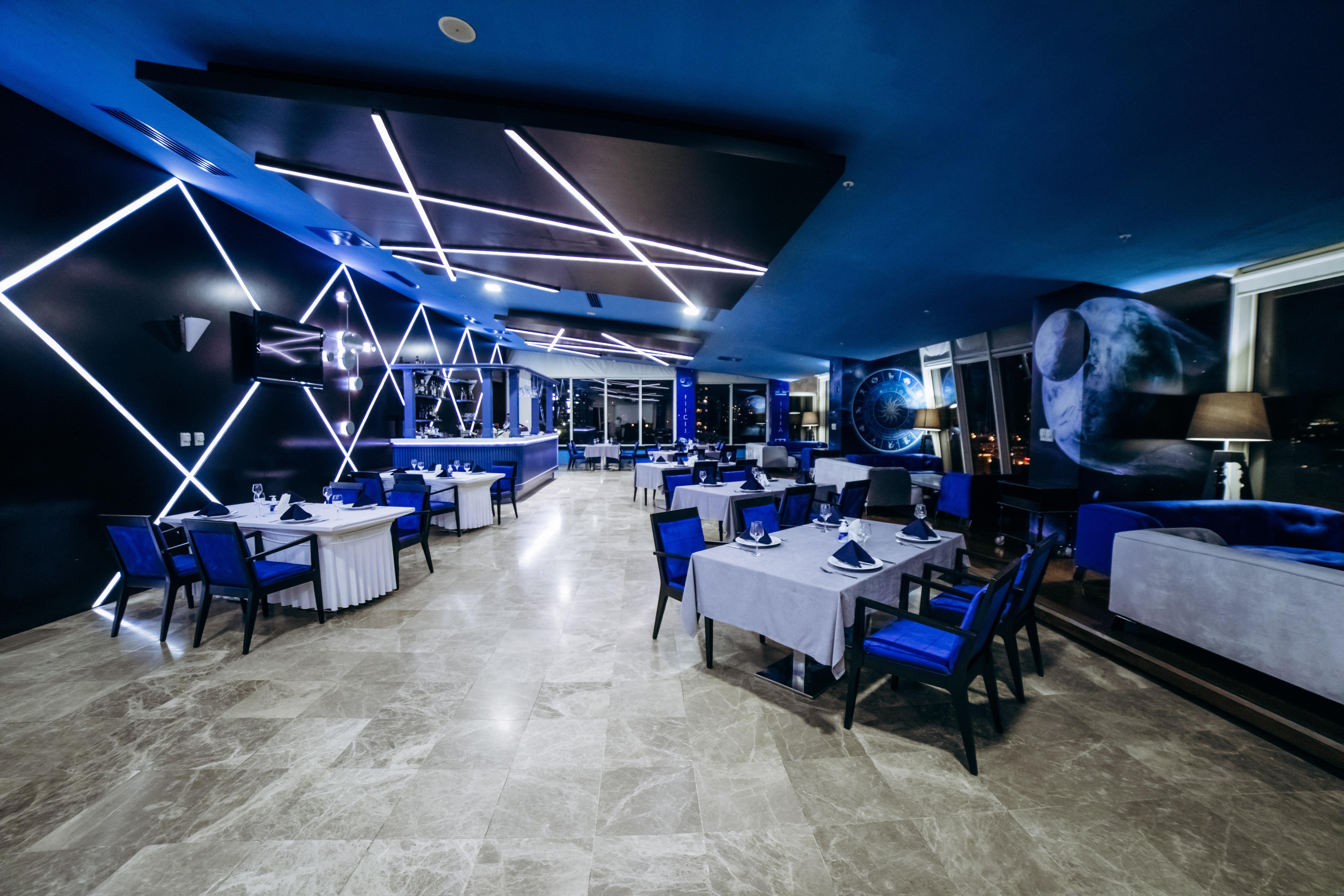 Point Hotel Baku Exterior photo